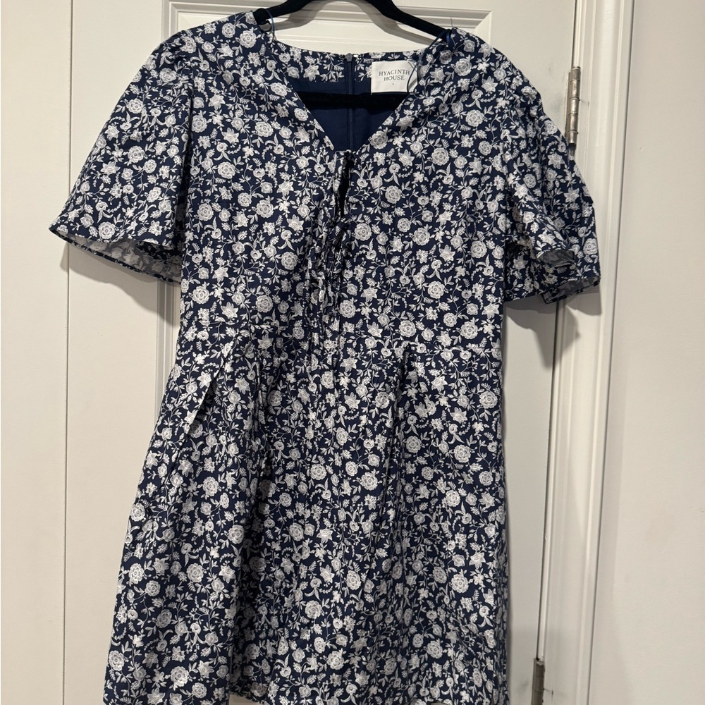 Tuckernuck Hyacinth House Navy and White Barnell Romper Size Large - Picture 4 of 7